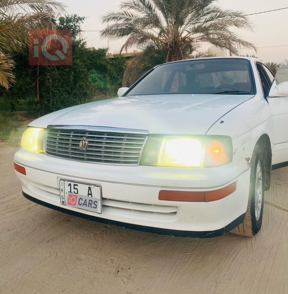 تۆیۆتا کراون